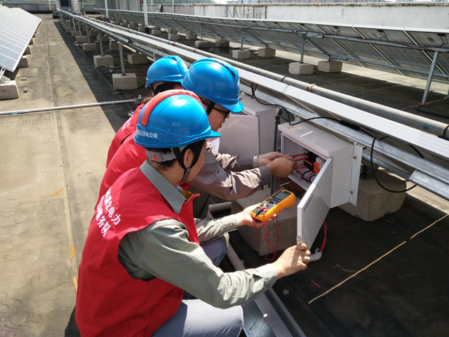 我公司自建40KW光伏發(fā)電項目通過電力公司驗收，并網(wǎng)成功。