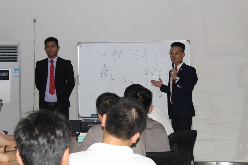 科略教育集團熊立老師來我公司培訓